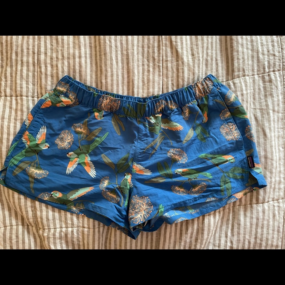 Patagonia barely baggies size M parrots blue
